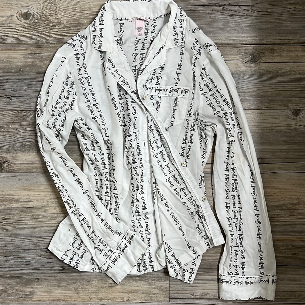 Victorias Secret M Pajama Top